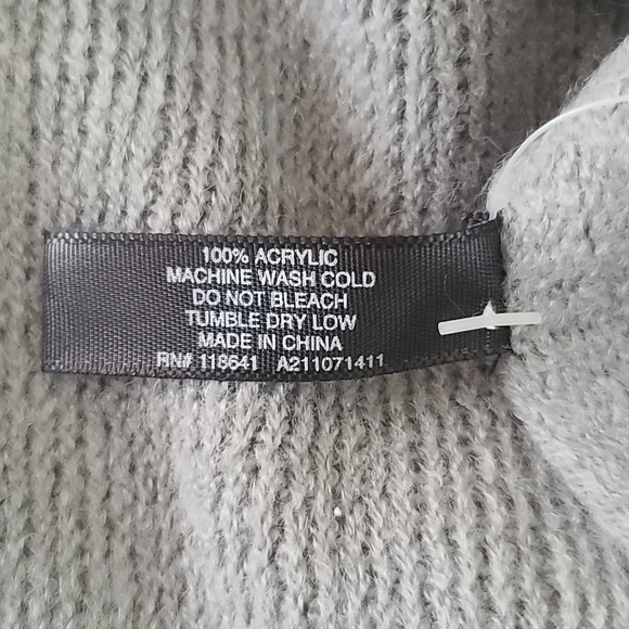 New Lane Bryant Gray Fringe Poncho. - Picture 5 of 5